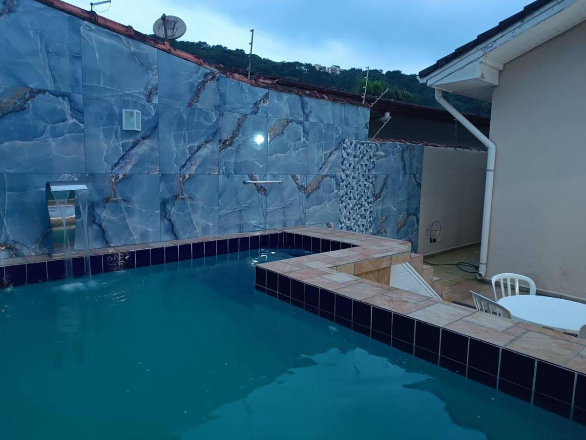 Casa Com Piscina E Churrasqueira/ Mar Casado Casa de férias Guarujá